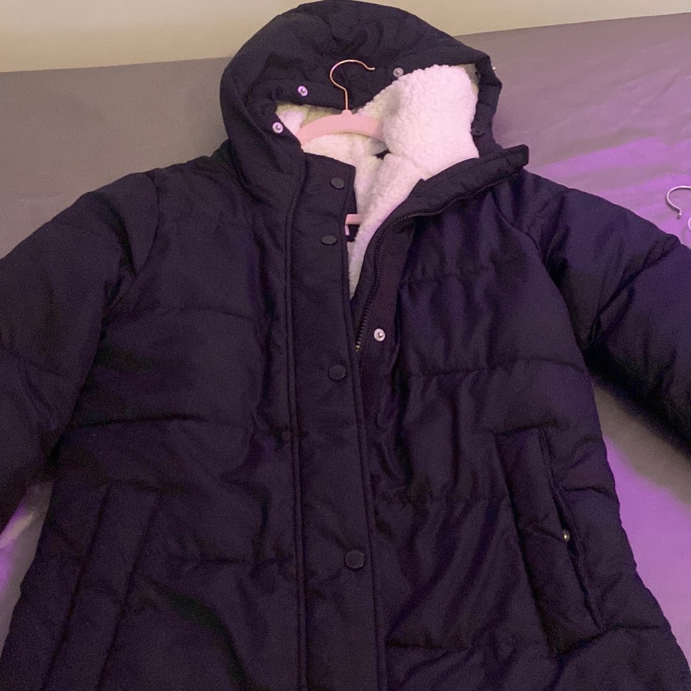 black puffer jacket